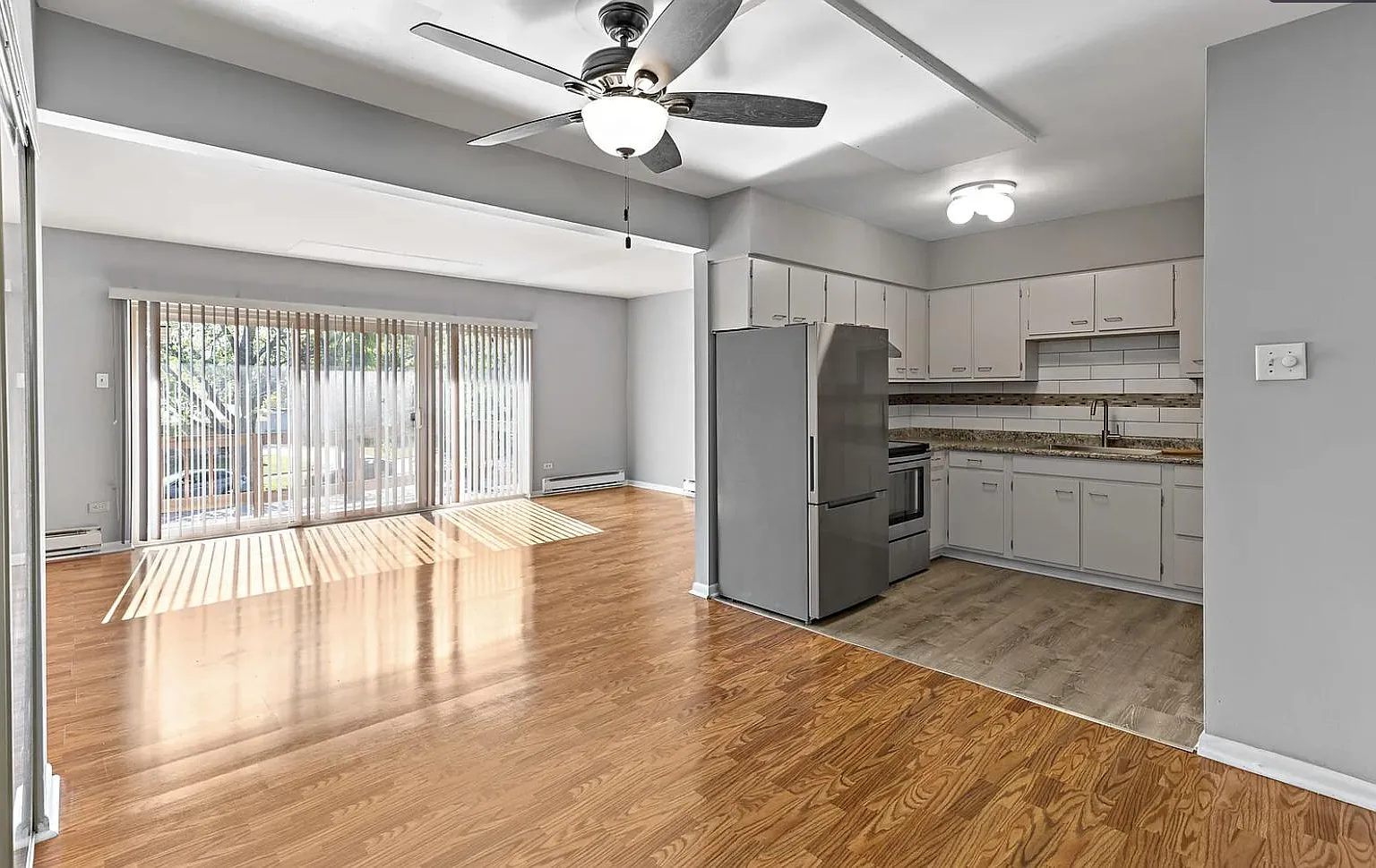 2 bed, 900 sqft, $1,950 — Photo 4
