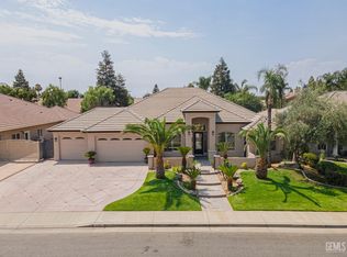 9105 Centennial Ct, Bakersfield, CA 93312