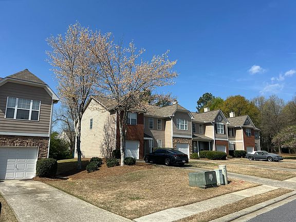 3rd image of 109 Oak Green Dr