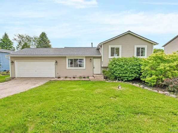 631 S Baldwin Rd, Oxford, MI 48371