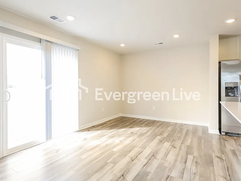 1352 Hugh Mack Ct — Photo 5