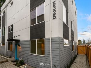 6325 B 34th Ave SW, Seattle, WA 98126