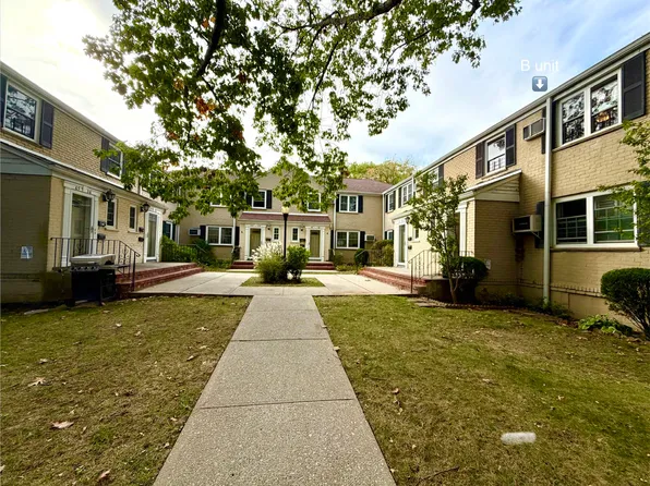 65-26 223rd Place image 4 of 31