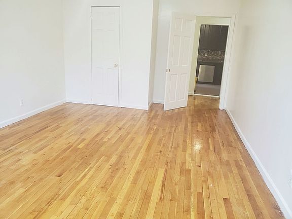 4th image of 284 Eastern Pkwy APT 2