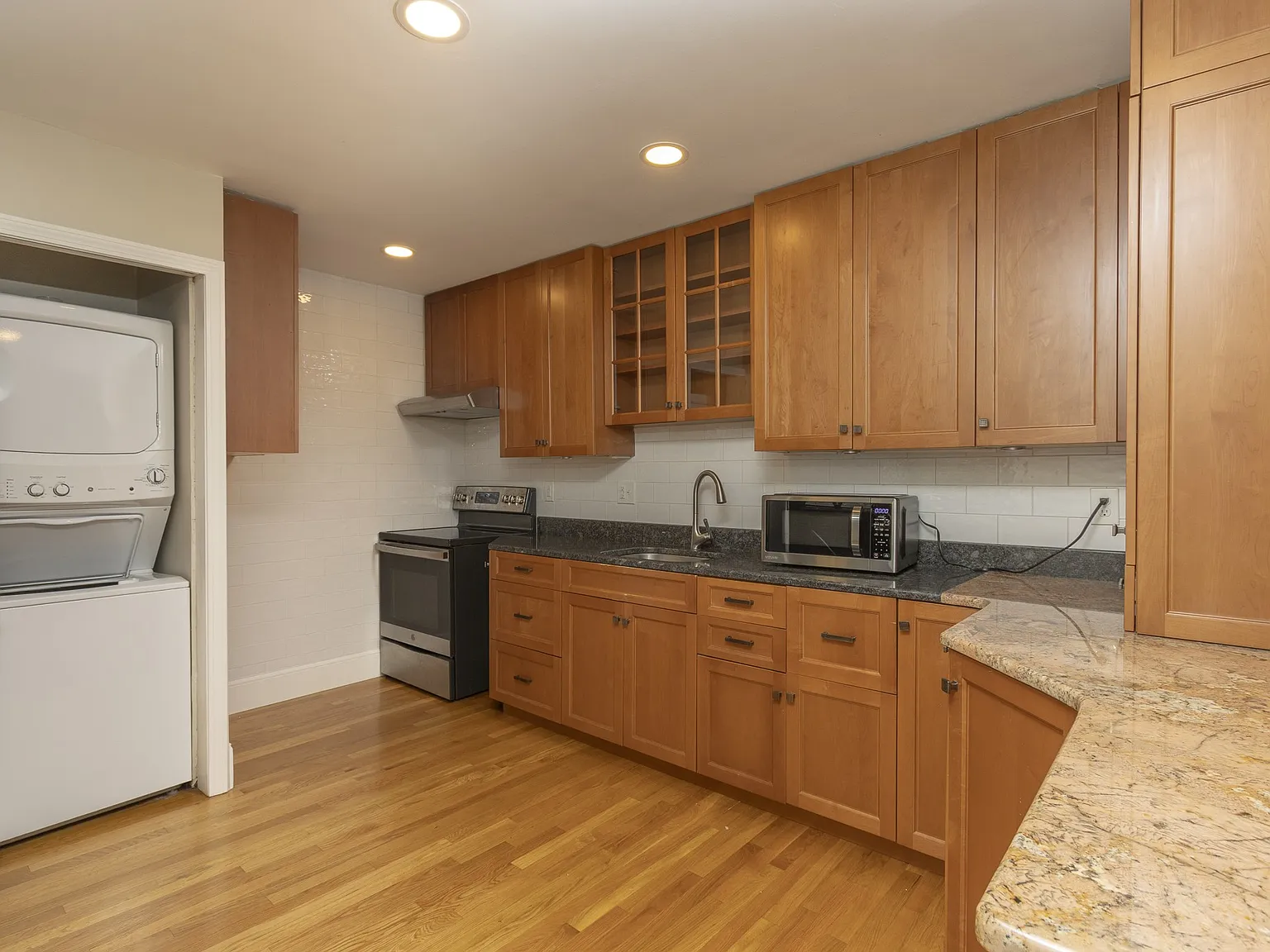 1 bed, $2,100 — Photo 3