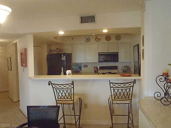 5th image of 401 Atlantic Ave APT 705