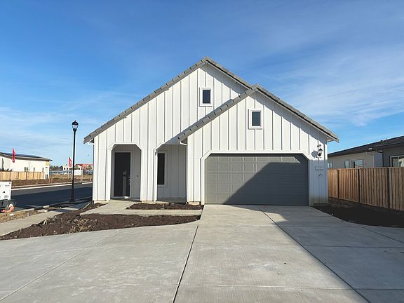 Homesite 79 - Exterior w Driveway Poured