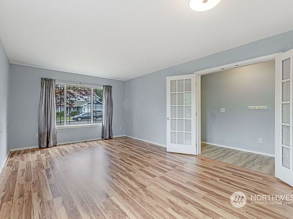 4th image of 17017 128th Avenue E
