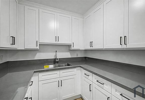 5th image of 4234 Degnan Blvd APT N