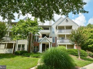 12161 Penderview Ter APT 905, Fairfax, VA 22033