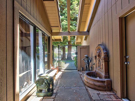 5th image of 5313 Terrace Oak Cir