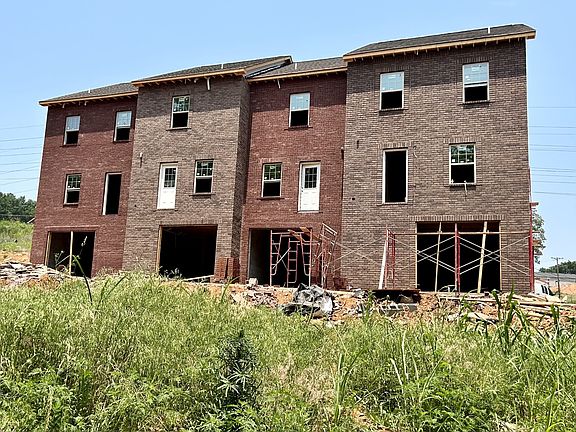 2nd image of 500 Peachers Mill Rd Building A