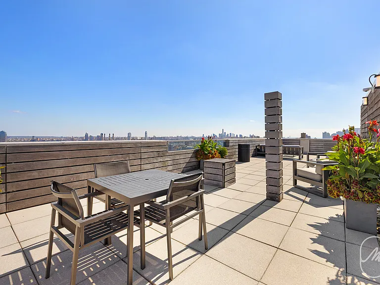 290 3rd Ave #23D — Photo 16