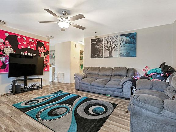 3rd image of 6253-55 London Dr