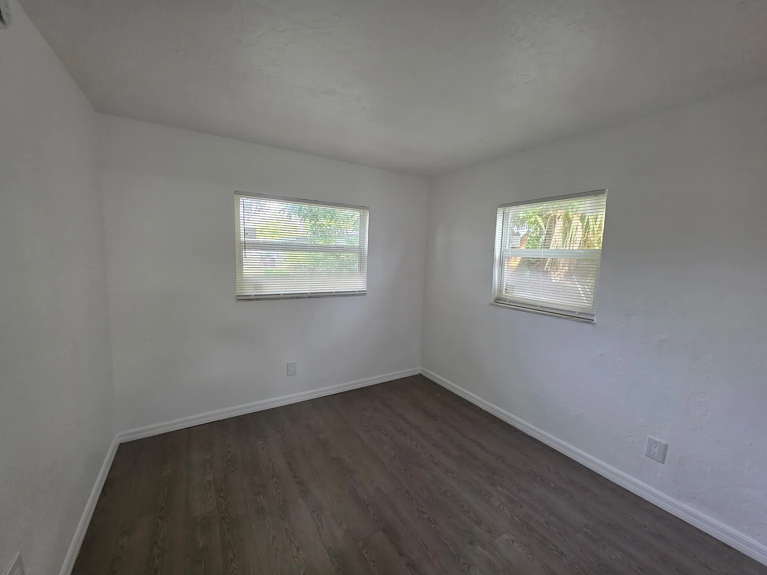 2 bed, 6632 sqft, $1,200 — Photo 3