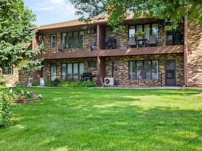2636 18th St S APT 3, Fargo, ND, 58103