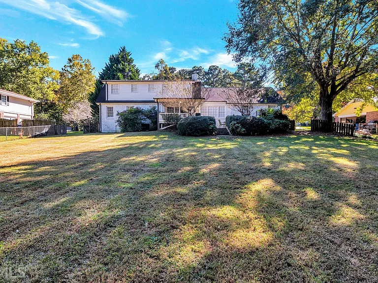 2532 Lakebrook Ct — Photo 30