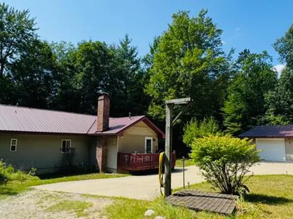 112 Topper Ln, Houghton Lake, MI 48629
