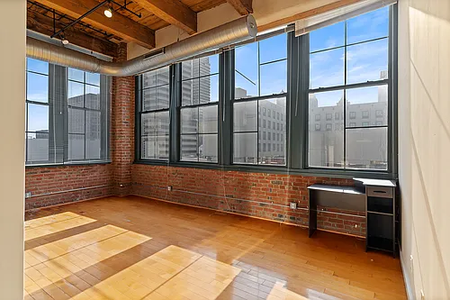 1010 Arch St Photo 1