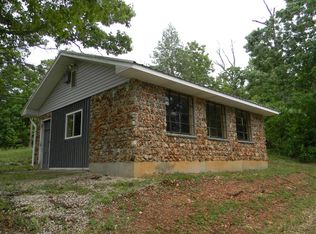 382 Highway V, Steelville, MO 65566