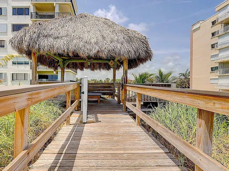10102 S Ocean Dr #107 — Photo 19