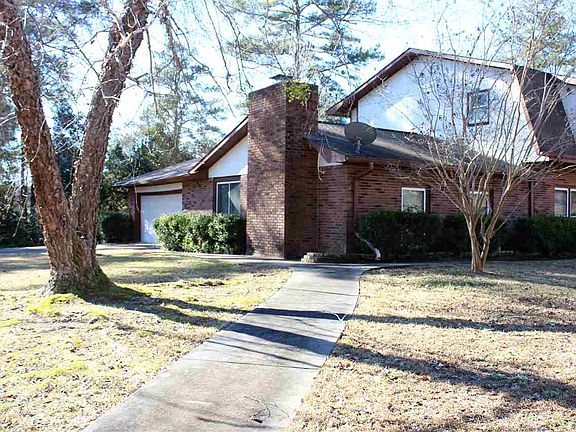 2nd image of 118 Deerwood Cir