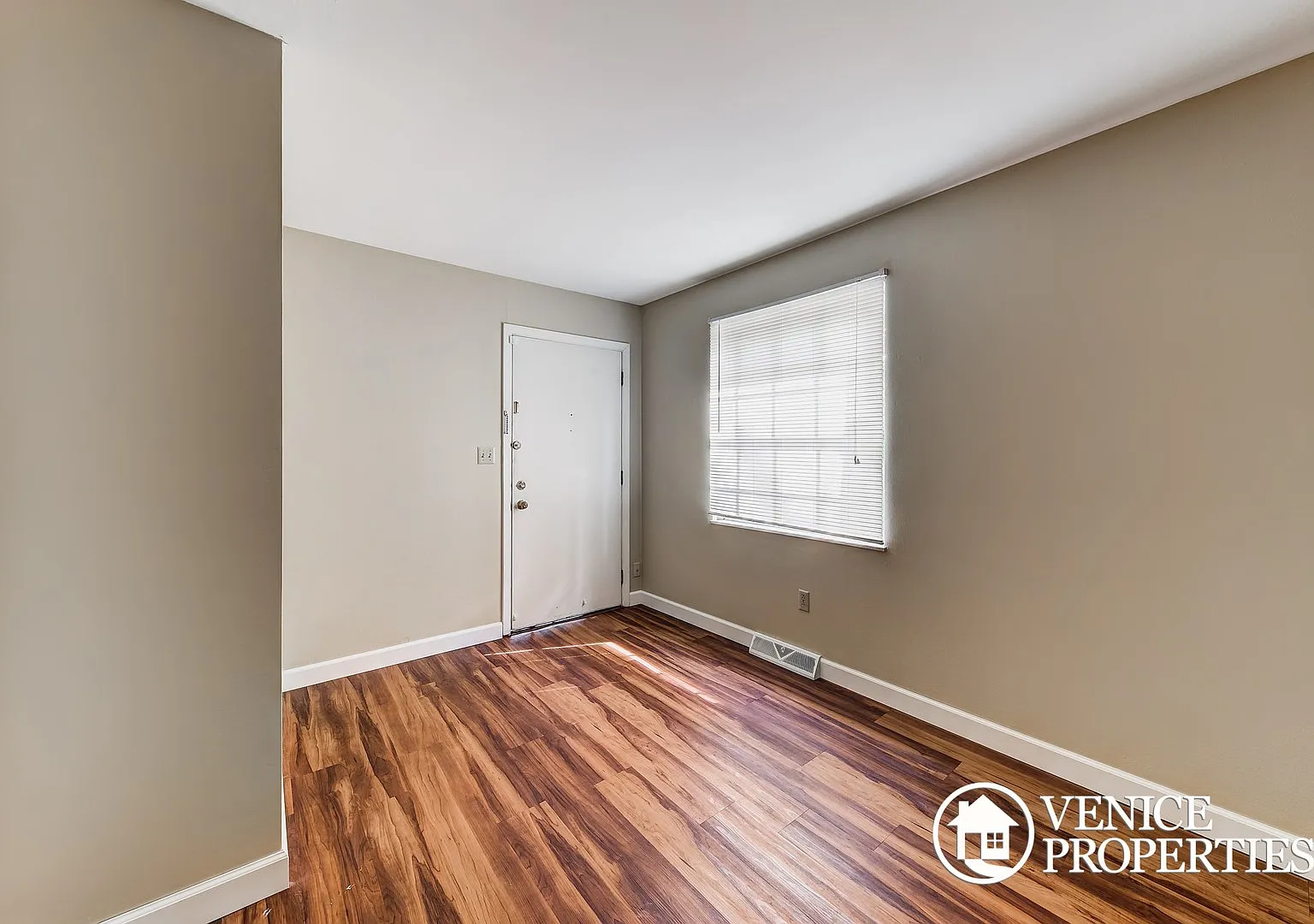 5 Bedroom on OSU Campus — Photo 3