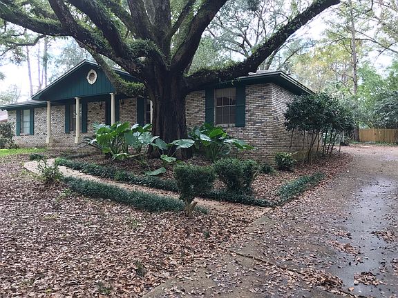 5th image of 3104 Briarwood Dr