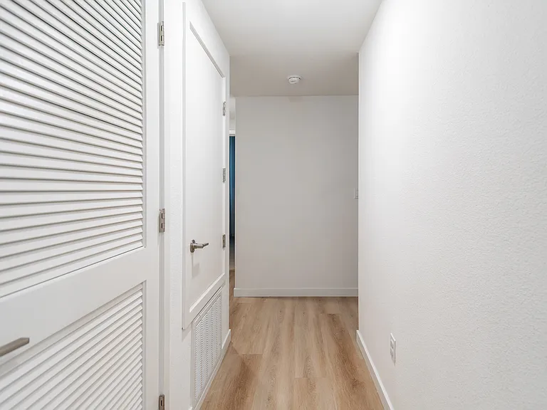 882 Slate Pl — Photo 11