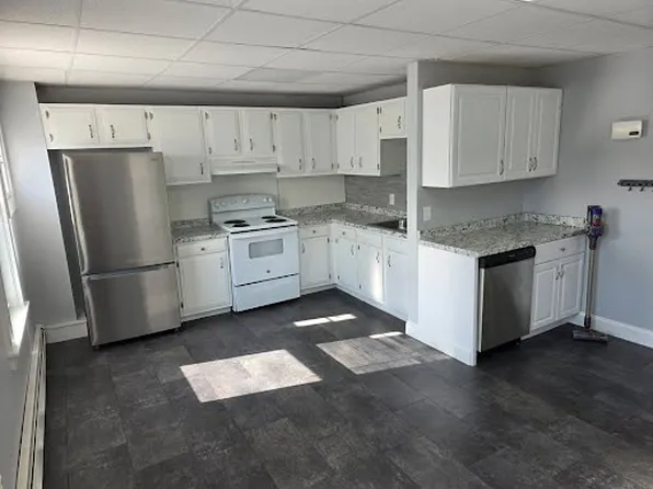 23 Cedar St Suite 4, Taunton, MA 02780