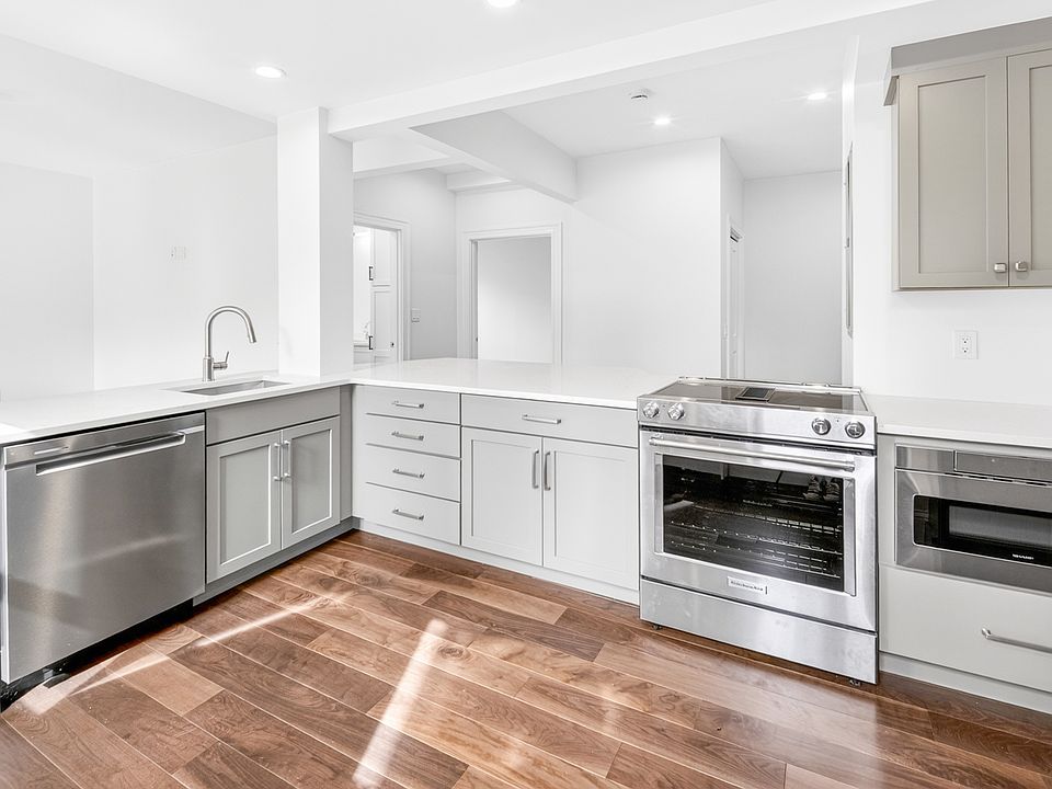 1st image of 42 Park St #1