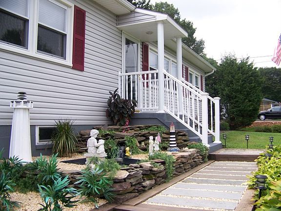 Entrance with Fountain