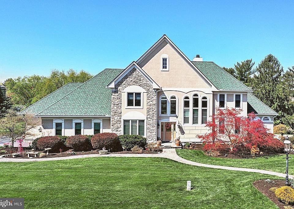 1st image of 1910 Rosewood Ln