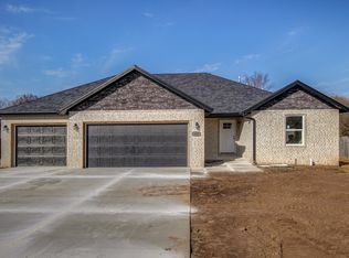 425 Coyote Pass, Ash Grove, MO 65604