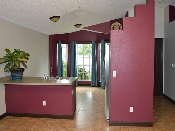 3rd image of 10243 Cody Ln