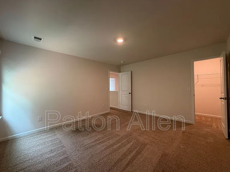 138 Marathon Ln — Photo 13