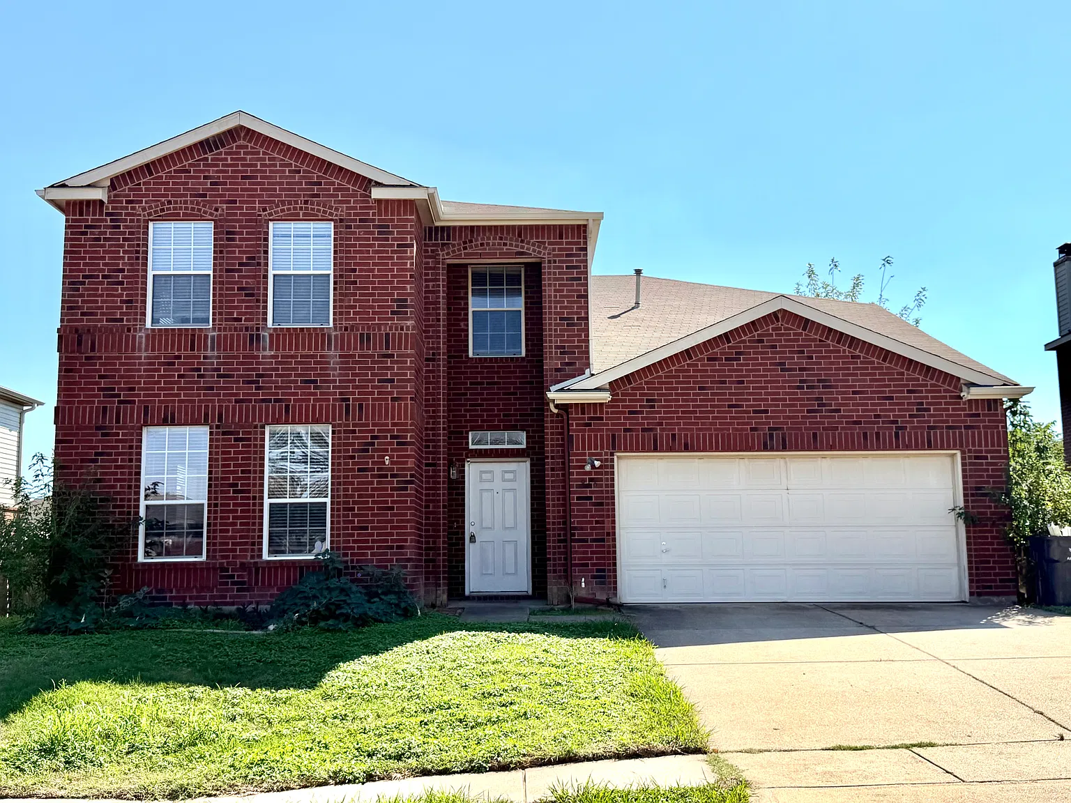 5 bed, 2.5 bath, 3372 sqft, $3,250 — Photo 1