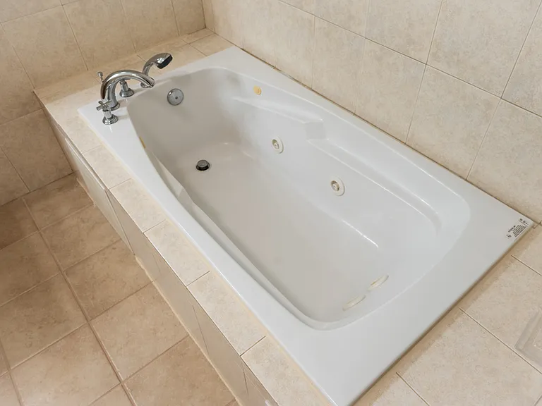 180 Palmas Dr — Photo 18