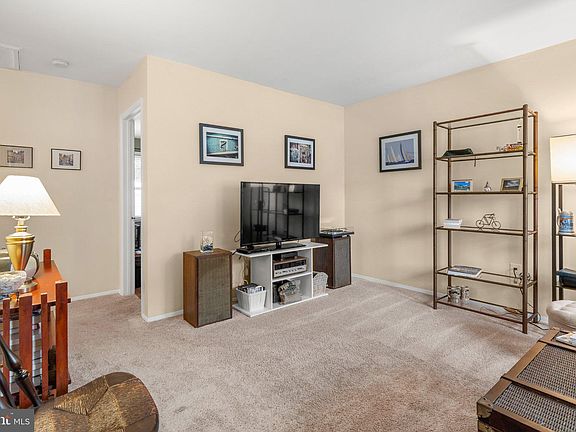 5th image of 1308 Greyswood Rd