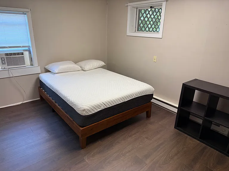 224 Cornell Ave #1/2 — Photo 8