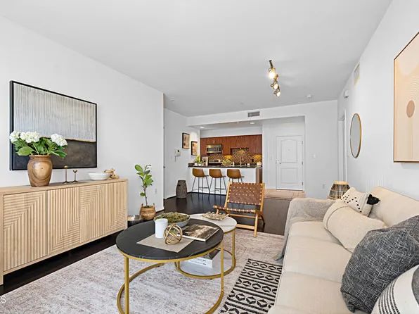 3740 Santa Rosalia Dr #408, Los Angeles, CA 90008