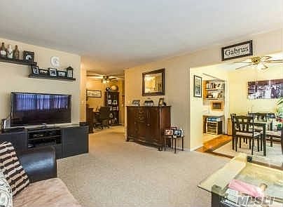 4th image of 8 Florence Ave APT 16D