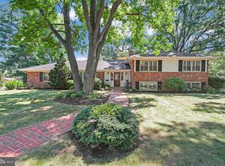 7401 Gatewood Ct, Alexandria, VA 22307