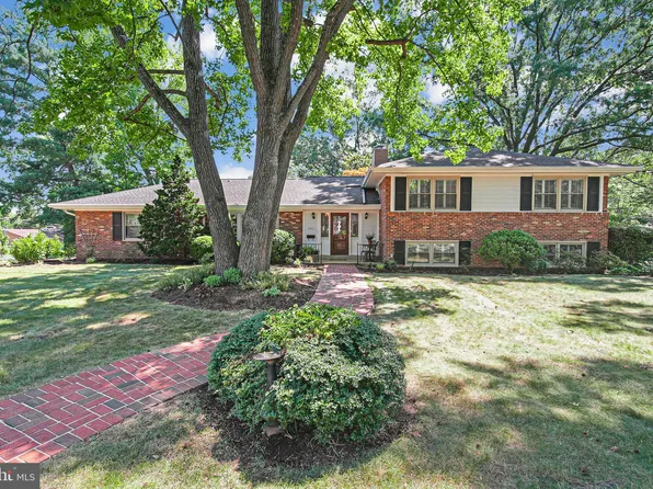 7401 Gatewood Ct, Alexandria, VA 22307