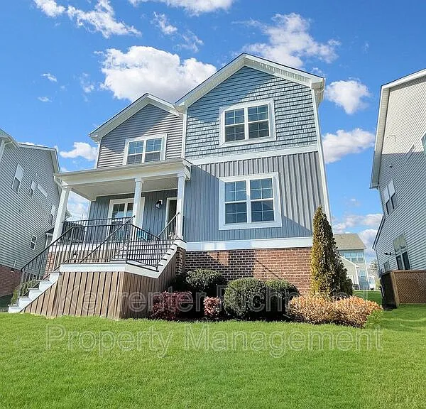 406 Bridge Creek Ct — Photo 1