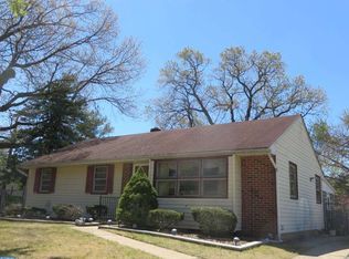 904 Geneva St, Delran, NJ 08075