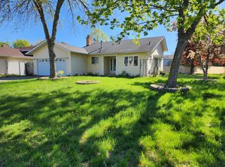 8200 Hampshire Ct N, Brooklyn Park, MN 55445