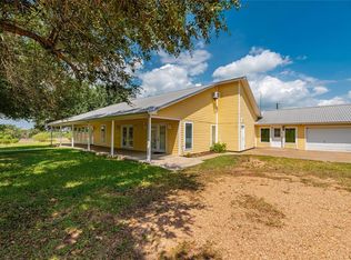 2705 Flewellen Rd, Brenham, TX 77833
