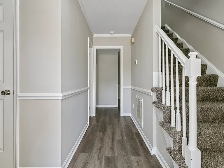 4 Delmont Ct — Photo 9