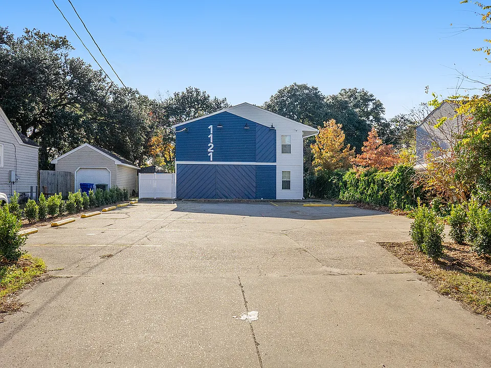1121 Hillside Ave Apartments